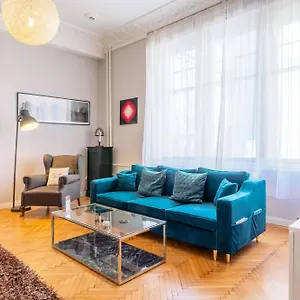 Apartment Sleep'N With Air Conditioner, Budapest
