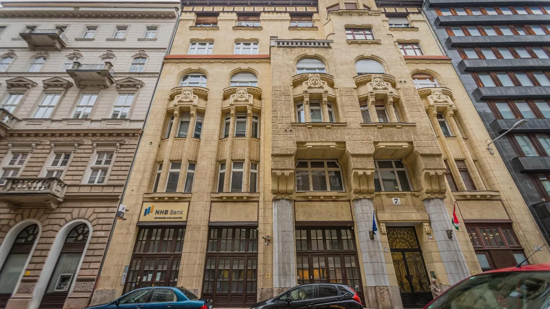 Jackquaters Silver Budapest Hungary